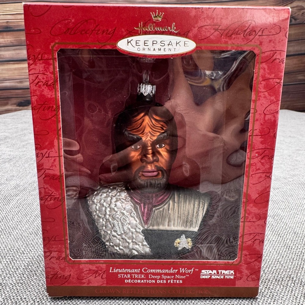 Hallmark 2000 Star Trek Worf Crown Reflections Blown Glass Ornament QBG4064
